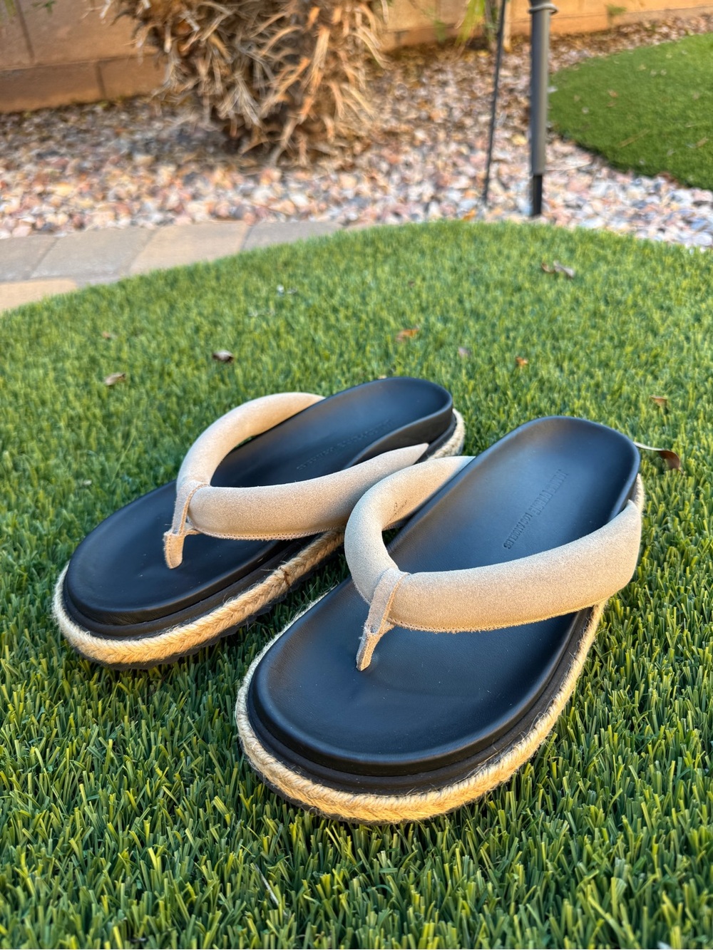 James Perse Los Angeles Suede Platform Thong Sandals Size 8
